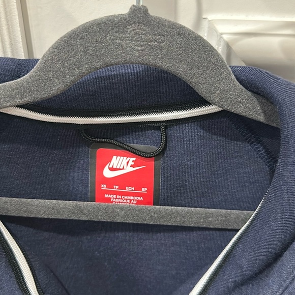 NIKE “TECH” Fleece Windrunner - Picture 3 of 6